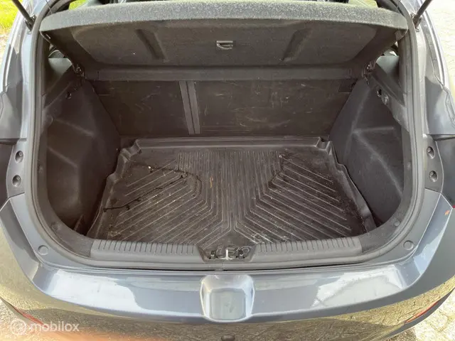 Hyundai i30 1.6 GDi GO! TREKHAAK 2018 Benzine 6
