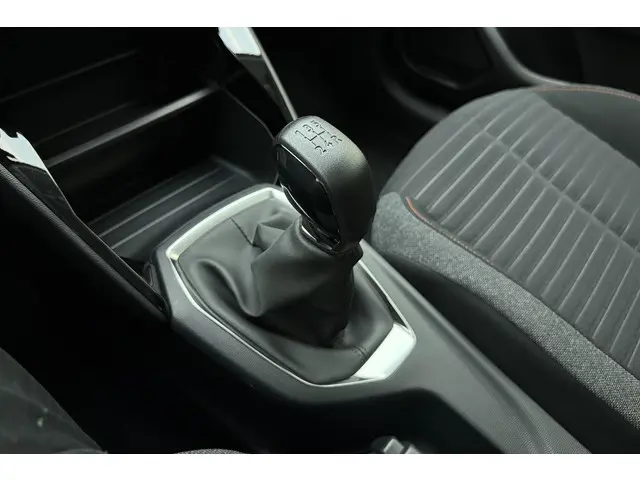 Peugeot 208 1.2 PureTech Active 2023 Benzine 23