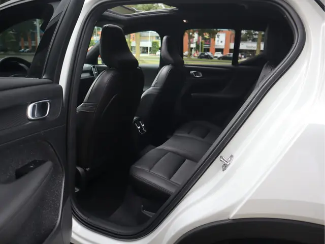 Volvo XC40 1.5 T5 Recharge 2021 Hybride Benzine 4