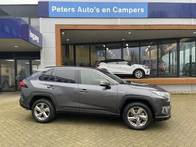 Toyota RAV4 2