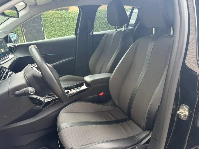 Peugeot 208 1.2 PureTech Blue Lease Allure 2020 Benzine 9