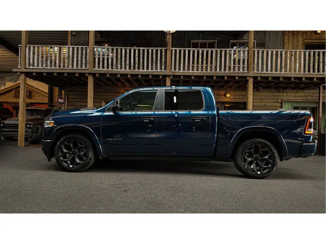 Dodge Ram 1500 5.7 V8 4x4 Limited 2024 LPG/Gas 4