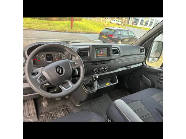 Renault Master T35 2.3 dCi 135 L3H2 2020 Diesel 6