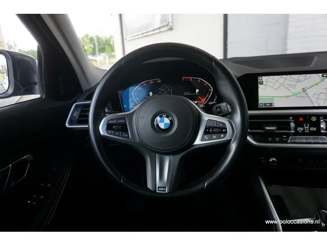 BMW 3 Serie Touring 320i 2020 Benzine 10