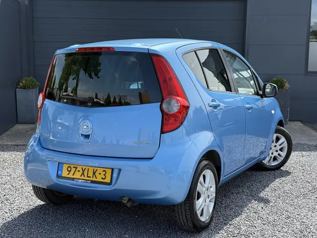 Opel Agila 1.0 Edition 2012 Benzine 3