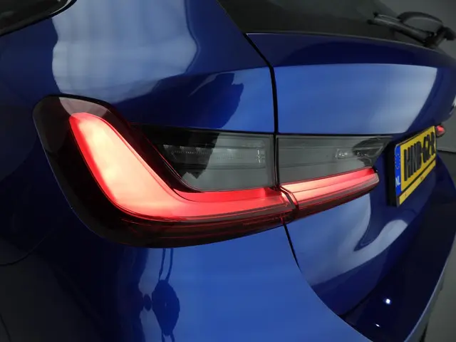 BMW 3 Serie Touring 318i 2025 Benzine 41