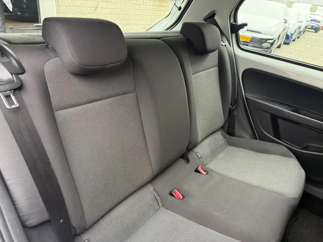 Volkswagen up! 1.0 move up! BlueMotion 2015 Benzine 28