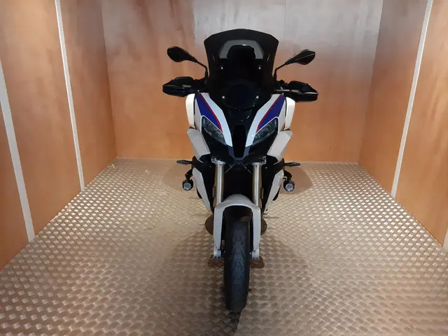 BMW S 1000 XR 3