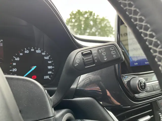 Ford Puma 1.0 EcoBoost Hybrid Titanium 2024 Benzine 27