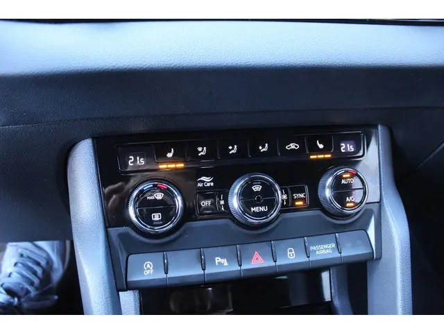 Škoda Karoq 1.5 TSI ACT Sportline Business 2023 Benzine 14