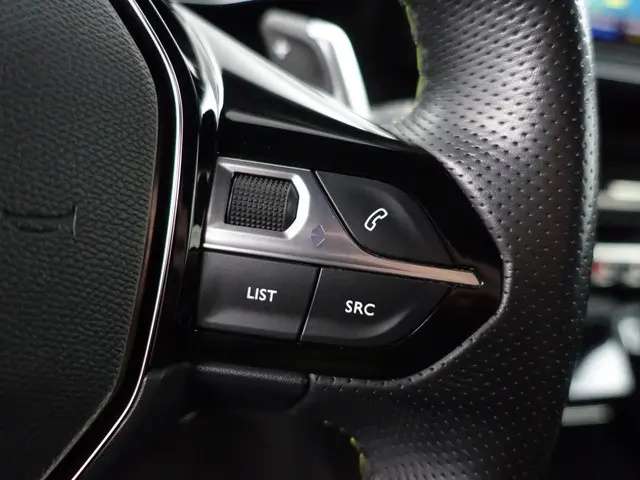 Peugeot 2008 1.2 PureTech GT Pack Aut- 2021 Benzine 19