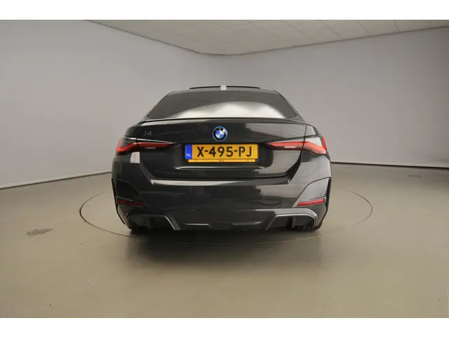 BMW i4 3