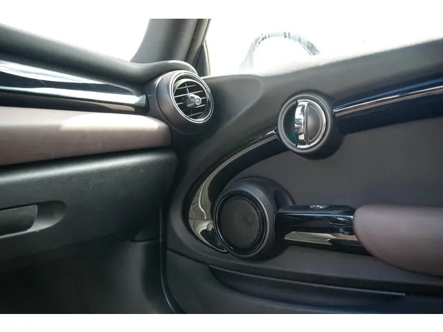 MINI Cooper Mini 1.5 D Chili 2014 Diesel 22