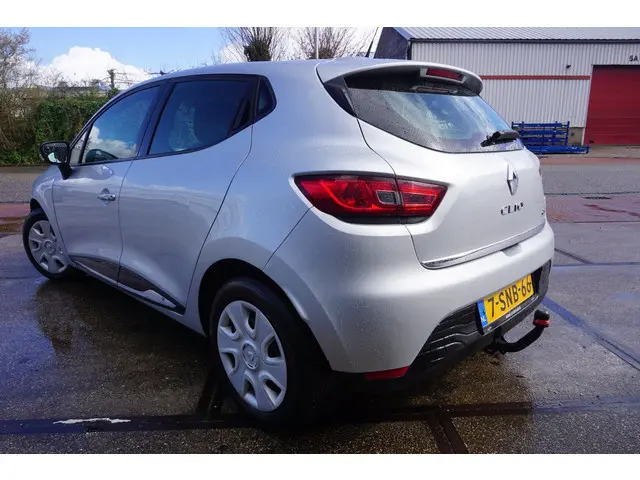 Renault Clio 1.5 dCi ECO Expression 2013 Diesel 24