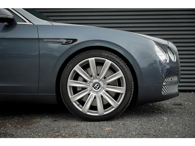 Bentley Flying Spur 6.0 W12 2016 Benzine 11