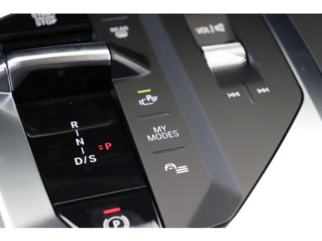 BMW 1 Serie 120 M Sport Design Edition 2025 Benzine 22