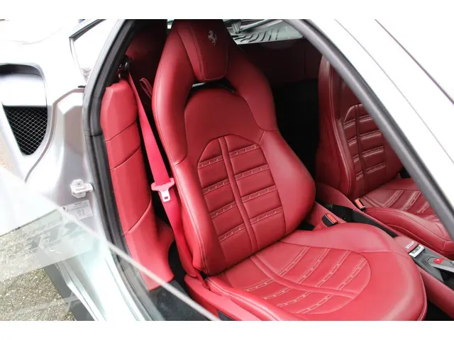 Ferrari 488 3.9 GTB HELE 2018 Benzine 19