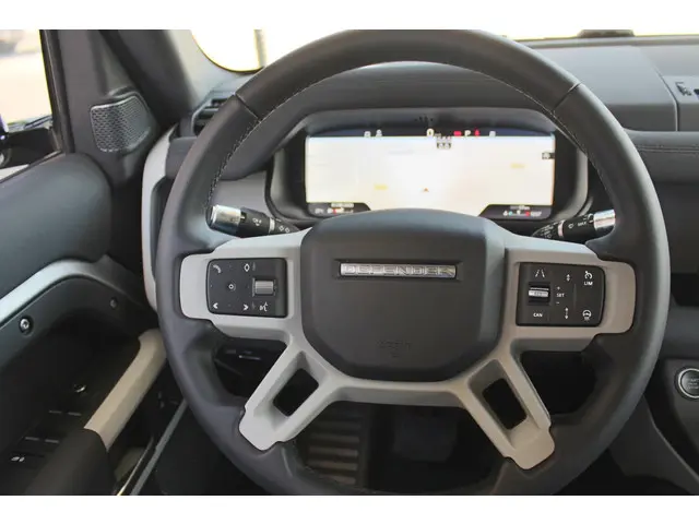 Land Rover Defender D240 110 S 7 Seater 2020 Diesel 26