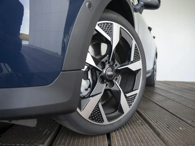MINI 5-Deurs C 2025 Benzine 46