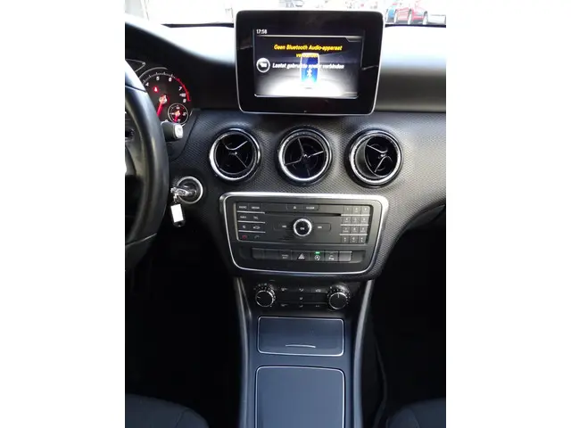Mercedes-Benz A-Klasse 180 Ambition 2017 Benzine 9