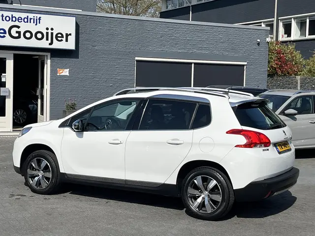 Peugeot 2008 1.6 VTi 120 pk Crossway 2015 Benzine 6