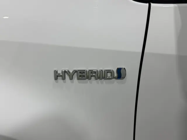 Toyota Yaris 1.5 Hybrid Dynamic 2021 Hybride Benzine 23