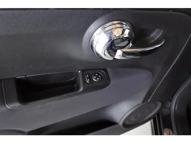 Fiat 500 1.2 Lounge 2018 Benzine 17