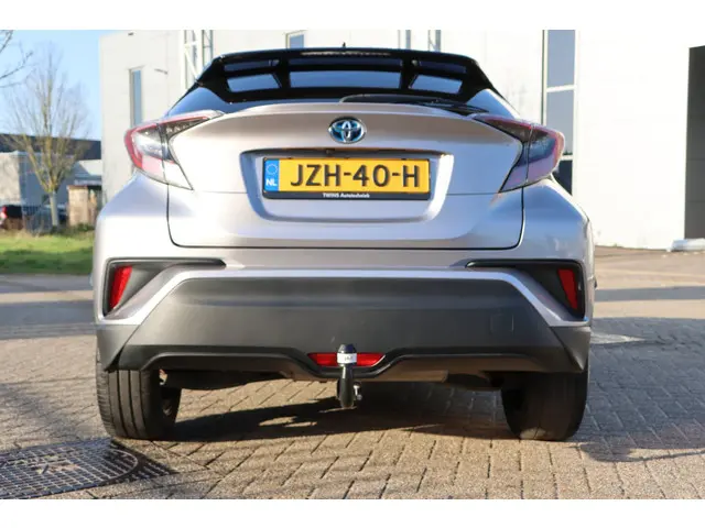 Toyota C-HR 1.8 Hybrid Dynamic 2018 Hybride Benzine 11