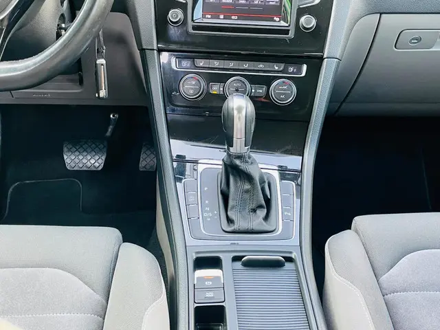 Volkswagen Golf 1.4 TSI Highline/Automaat 2013 Benzine 17