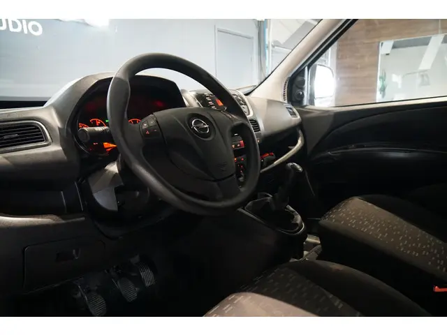 Opel Combo 1.3 CDTi L1H1 Edition 2017 Diesel 3