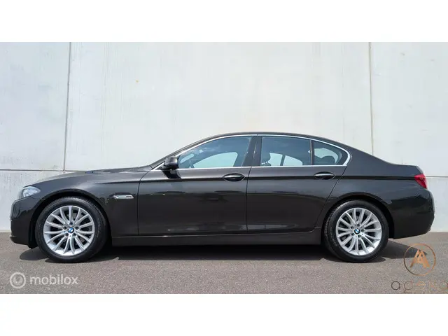 BMW 5 Serie 520i Luxury Line 2014 Benzine 8