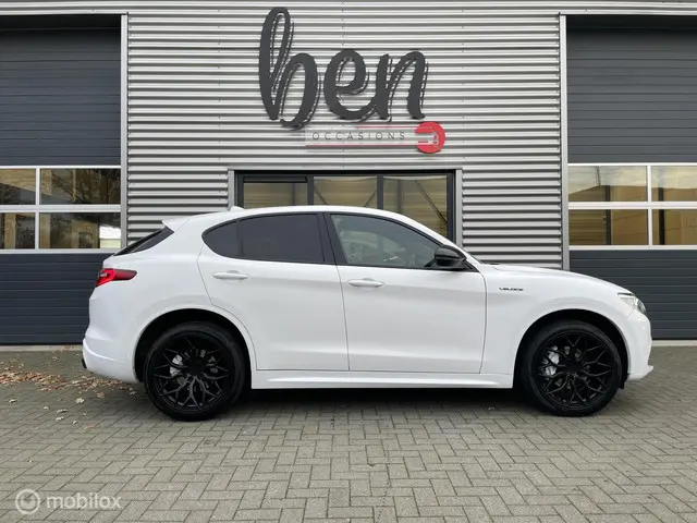 Alfa Romeo Stelvio 2.0 T AWD Veloce BOMVOLL!! 2018 Benzine 8