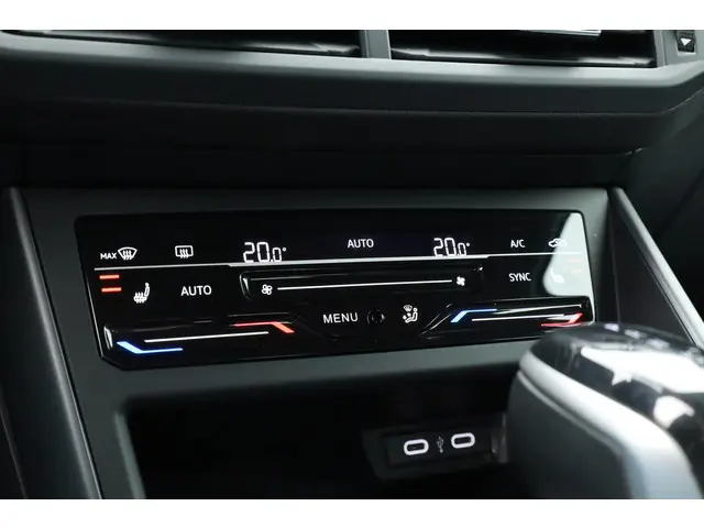 Volkswagen Polo 1.0 TSI R-Line DSG 2025 Benzine 27