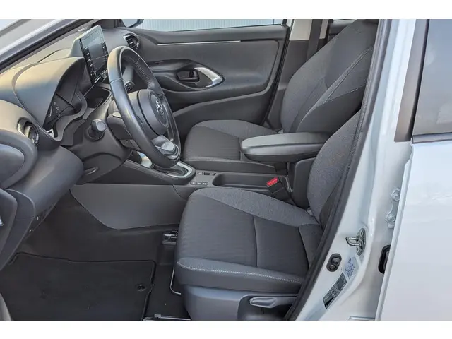 Toyota Yaris 1.5 Hybrid Active 2021 Hybride Benzine 2