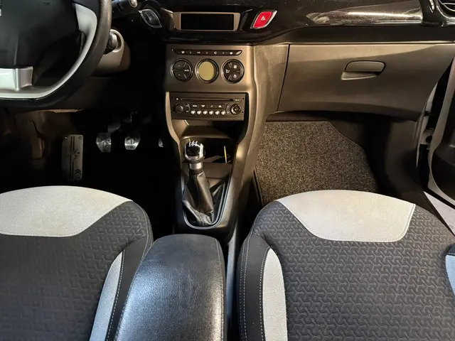 Citroën DS3 1.2 VTi Chic Airco, LMV 2014 Benzine 14