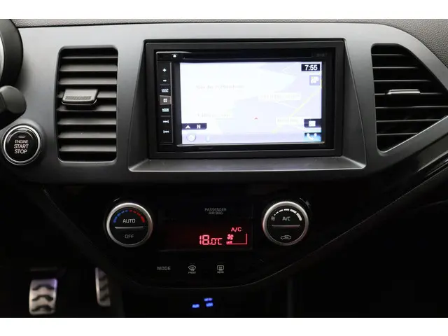 Kia Picanto 1.2 CVVT SportsLine 2015 Benzine 21