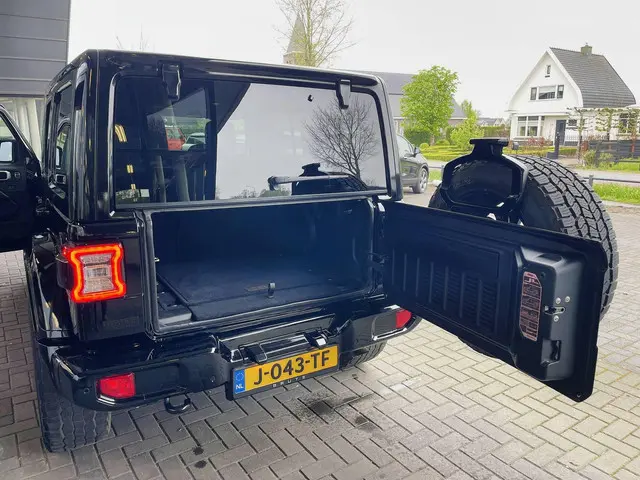 Jeep Wrangler Unlimited 2.0T Sahara 2019 Benzine 42