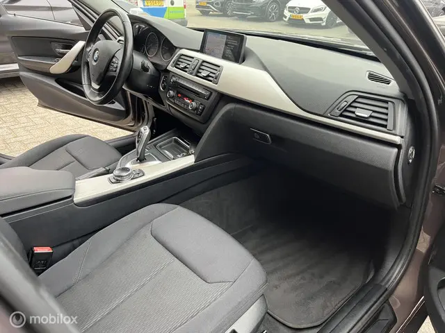BMW 3 Serie 320i xDrive NAVI*CLIMA*TREKHAAK* 2014 Benzine 10