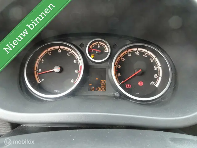 Opel Corsa 1.2 EcoFlex Selection 2013 Benzine 18
