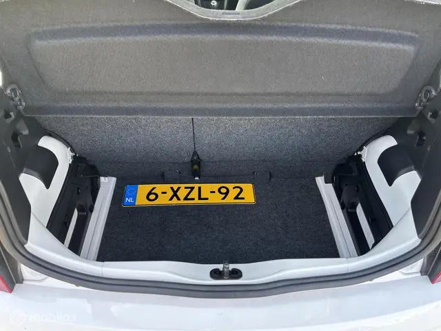 Volkswagen up! 1.0 | Navigatie | perfecte staat ! | 2014 Benzine 16