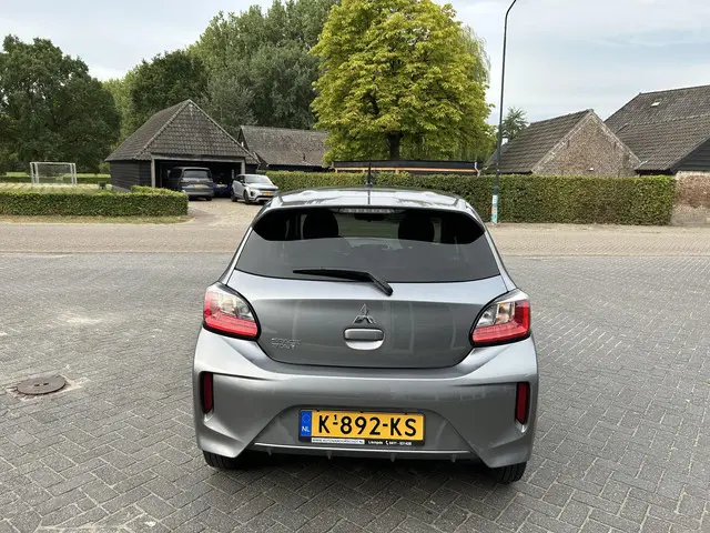 Mitsubishi Space Star 1.2 Active 2021 Benzine 7