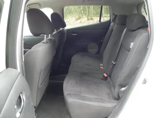 Nissan Leaf Base 24 kWh 2013 Elektrisch 12