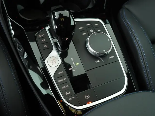 BMW X4 xDrive20i Business Edition Plus 2026 Benzine 19