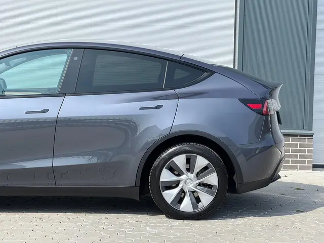 Tesla Model Y Long Range AWD 75 kWh 2021 Elektrisch 8
