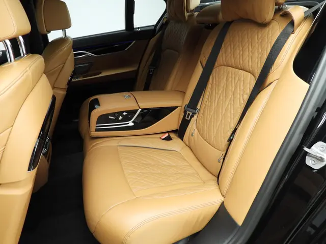 BMW 7 Serie 745e 2022 Hybride Benzine 8