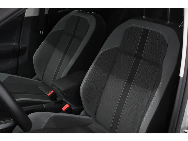 Volkswagen Polo 1.0 TSI 110pk Highline 2021 Benzine 11