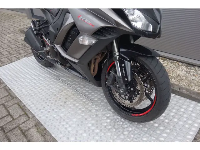 Kawasaki Z1000 SX ABS 2014 Benzine 6
