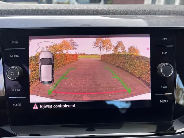 Volkswagen Polo 1.0 TSI Highline R-line 2018 Benzine 40