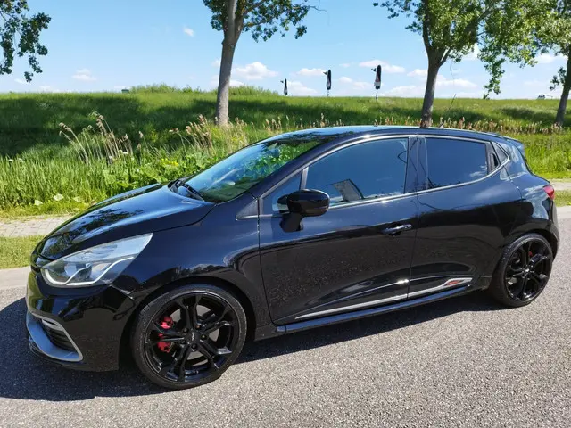 Renault Clio 1.6 R.S. Trophy ** 124.988 KM ** 2016 Benzine 3