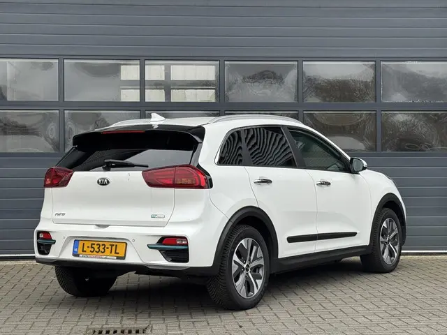 Kia e-Niro DYNAMICPLUSLINE 64 KWH 2021 Elektrisch 3